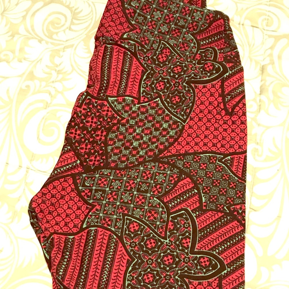 NWOT Lularoe one size leggings